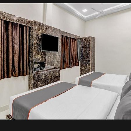 Hotel Bhavya Residency Ahmedabad Exterior foto
